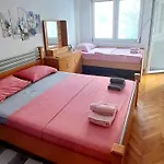Pineapple Apartament *